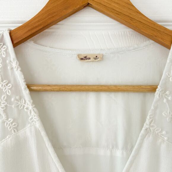 Hollister White Lace Detail Short Sleeve Fit & Flare Dress Size M - Picture 2 of 5